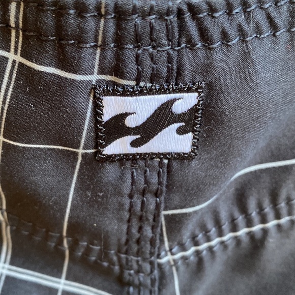 Billabong Minimalist Plaid Boardshort - Picture 6 of 10